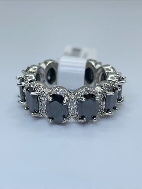 Swarovski Crystal Elements Black White Chunky Bold Eternity Ring Band Size 8